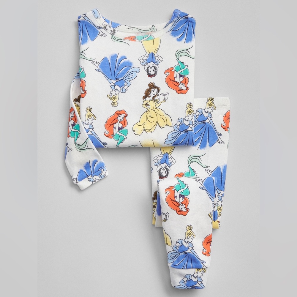 BabyGap Disney Princesses Pajama Set size 5T Toddler